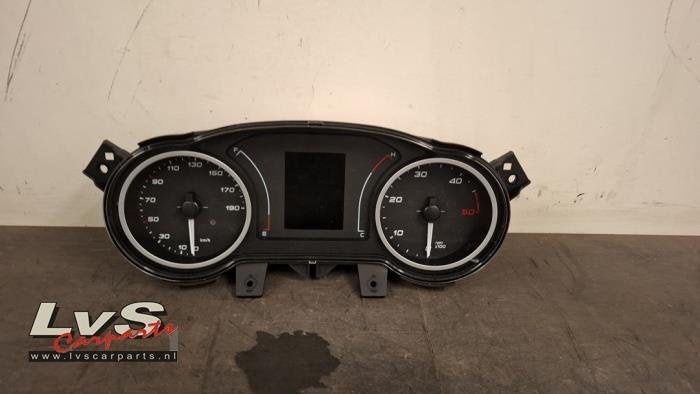 Kilometerteller KM van een Iveco New Daily, Gebruikt, -, Overige automerken, -
