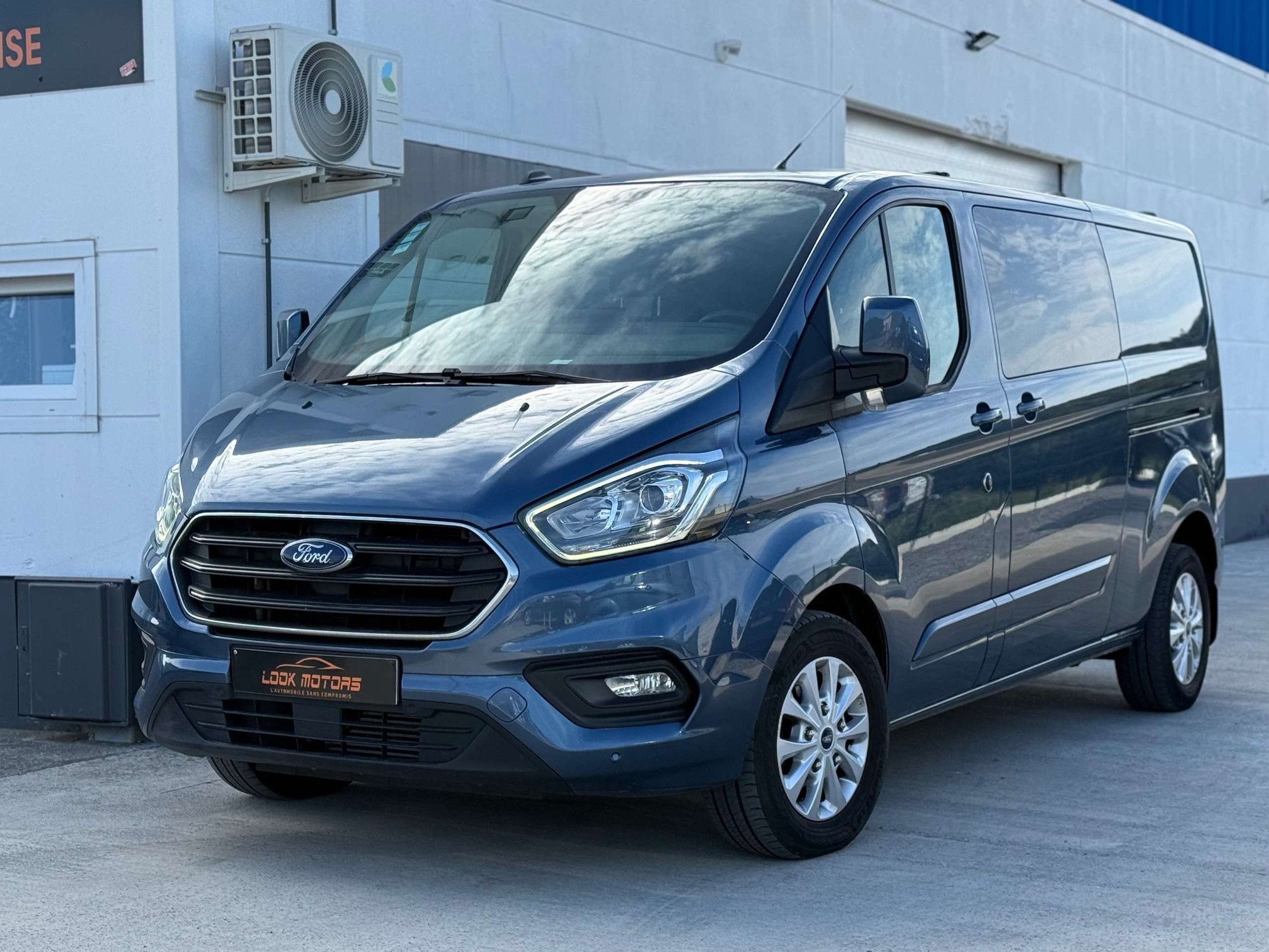 Ford Transit Custom 2.0 TDCi LONG CHASSIS XL 170CV BOITE AUT, Autos, Achat, 6 portes, Euro 6, Entreprise