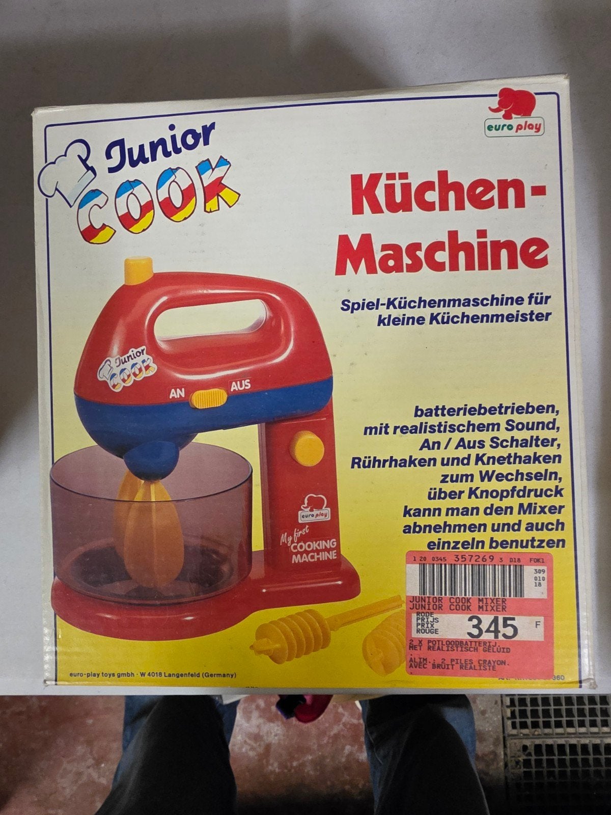 Junior Cook, Enlèvement