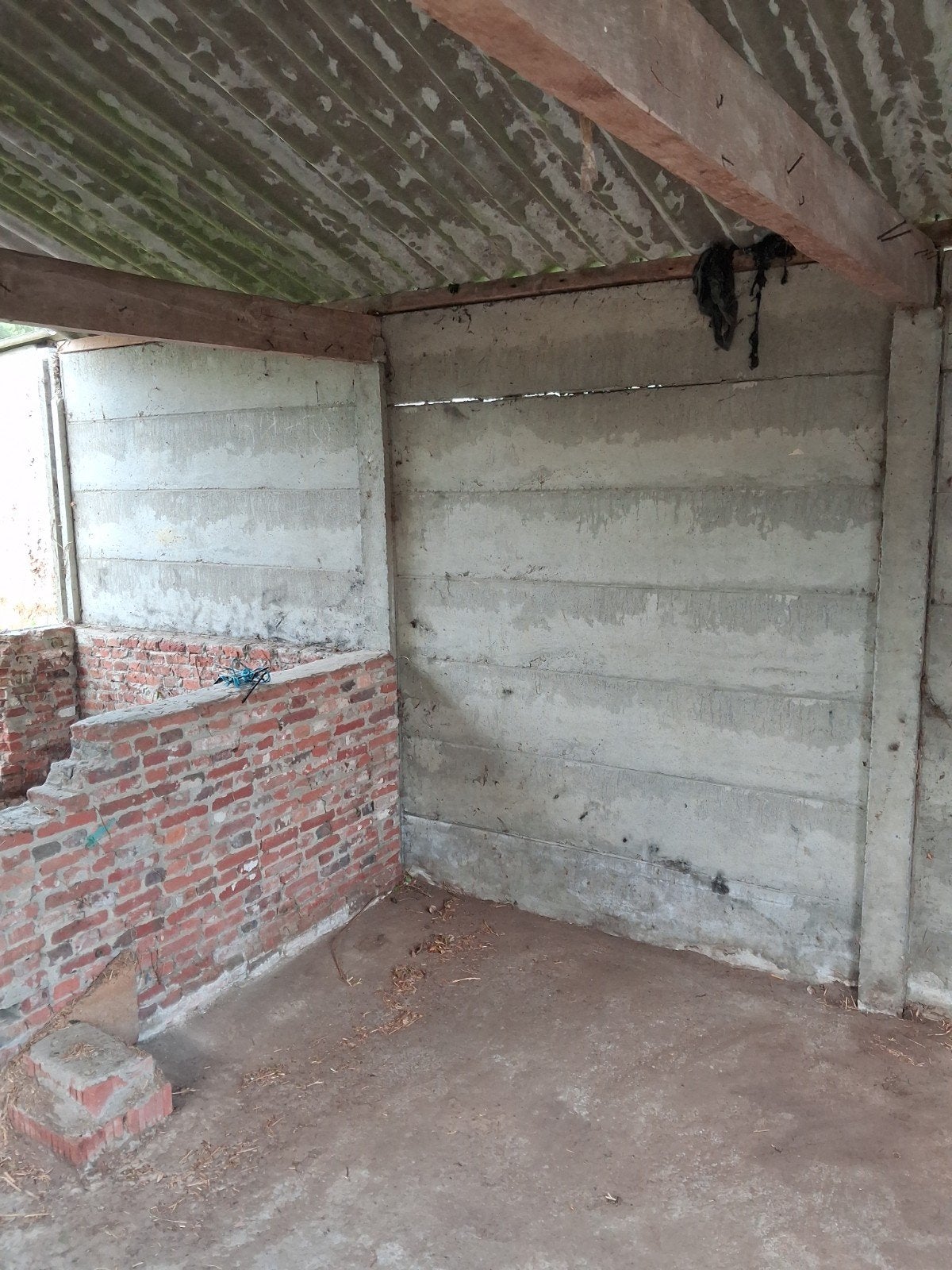 Betonplaten van betonnen kot te westerlo, Ophalen, Gebruikt, Overige materialen