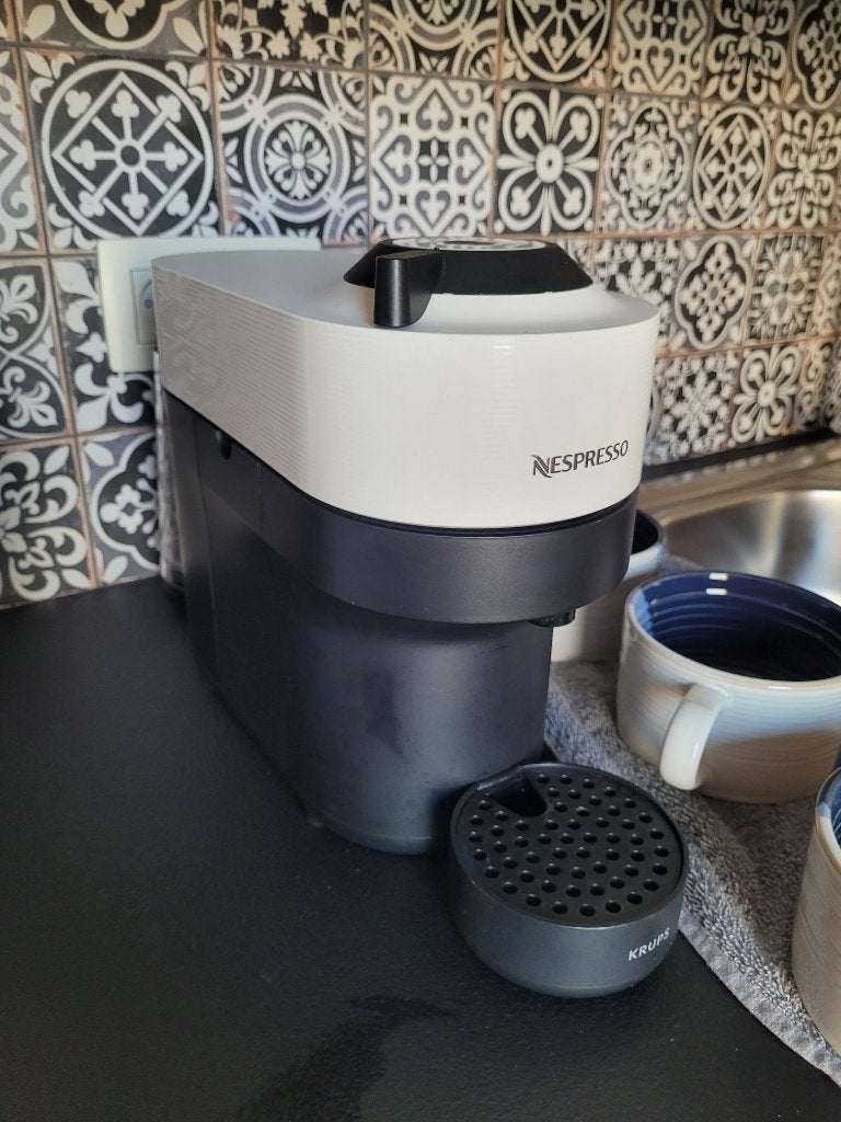 Nespresso Vertuo machine, Ophalen, Zo goed als nieuw, Koffiemachine, Koffiepads en cups