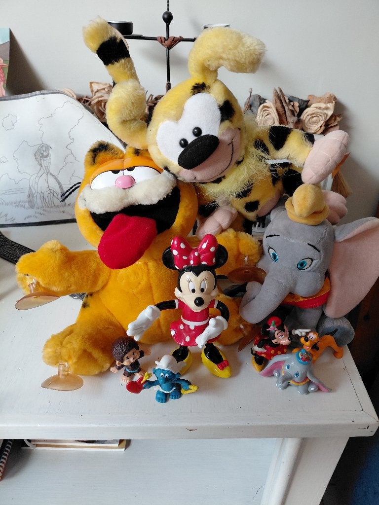 Lot de 9 peluches et figurines Disney, Collections, Enlèvement, Autres personnages, Comme neuf, Peluche