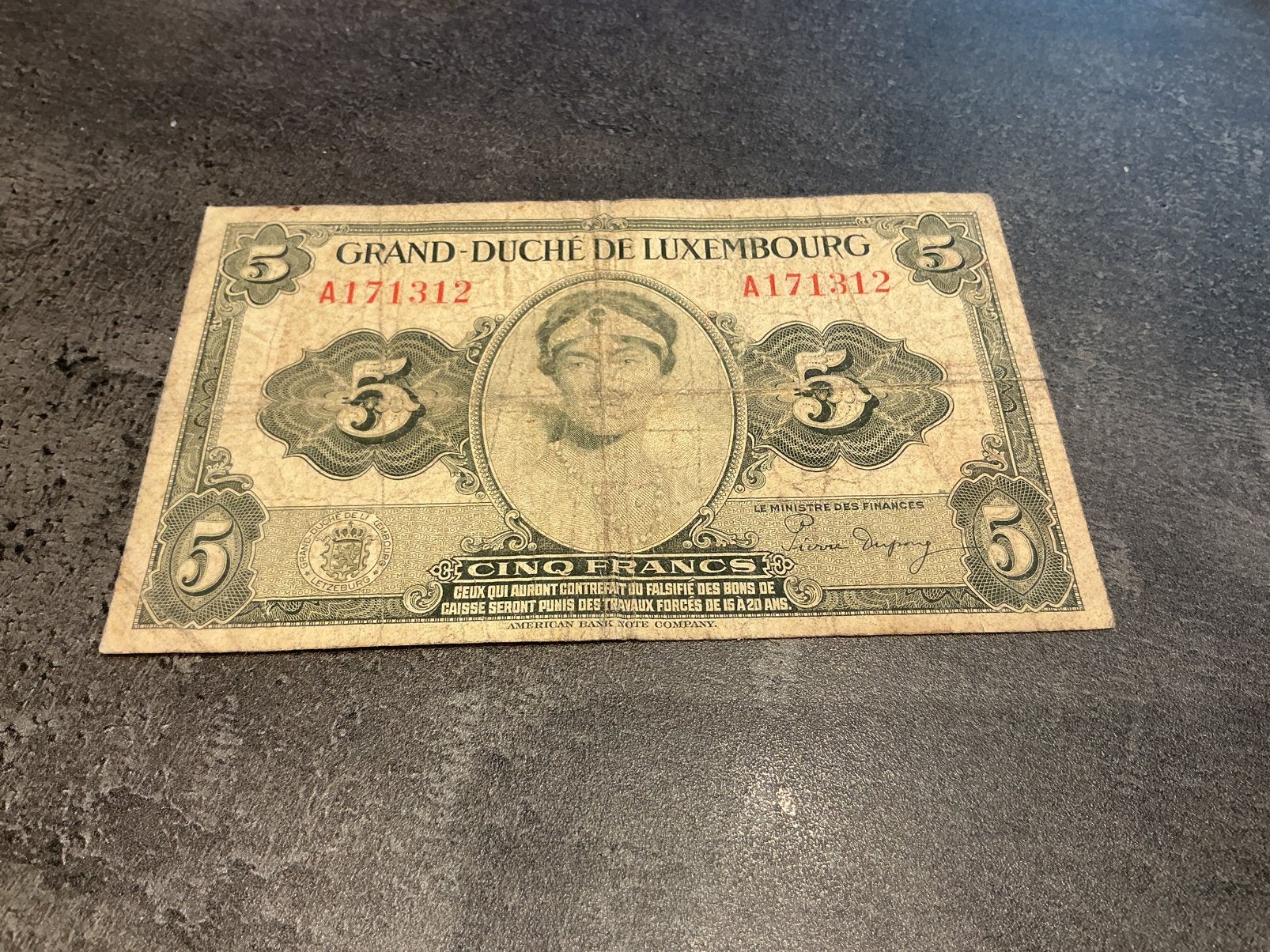 Luxemburg 5 francs 1944 met letter in serienr, Ophalen of Verzenden