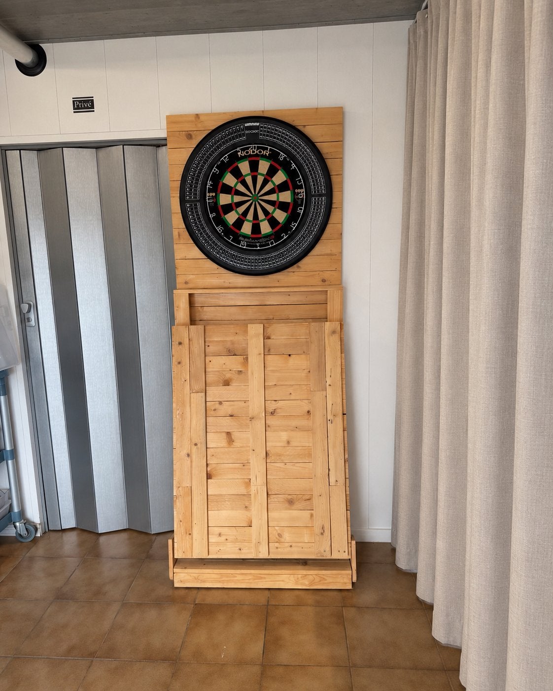 Dartwall en Nodor dartblok, Enlèvement, Comme neuf