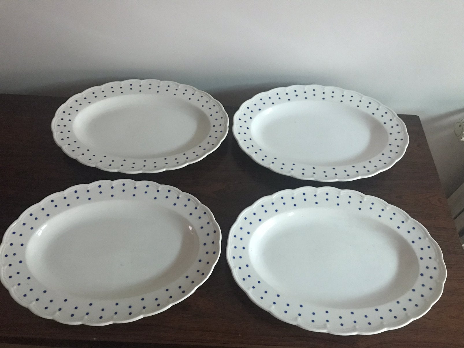 Boch schotel schaal ovaal blauwe stipjes pois bolletjes, Antiek en Kunst, Ophalen of Verzenden