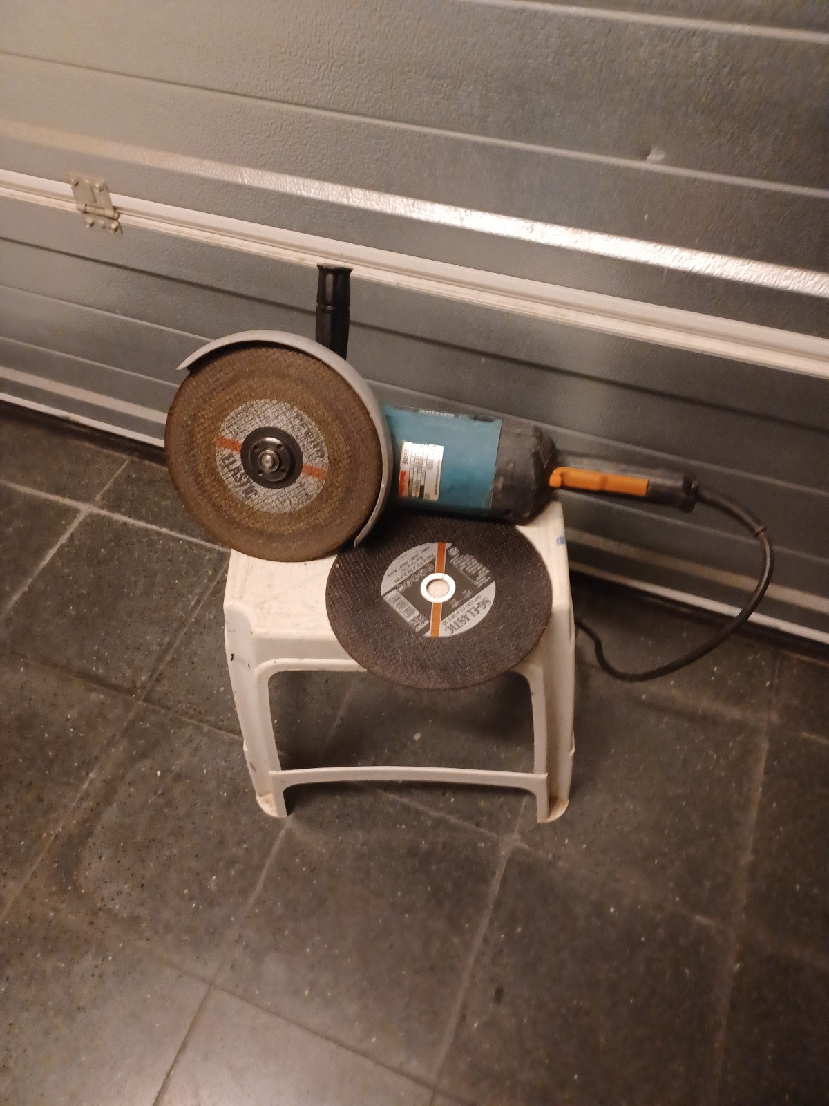 Makita slijpschijf prof 2300watt nieuwe metaalschijf pr82eur, Bricolage & Construction, Enlèvement