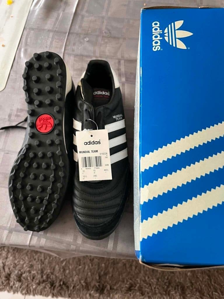 VOETBALSCHOENEN ADIDAS, Sport en Fitness, Voetbal, Ophalen, Nieuw, Schoenen