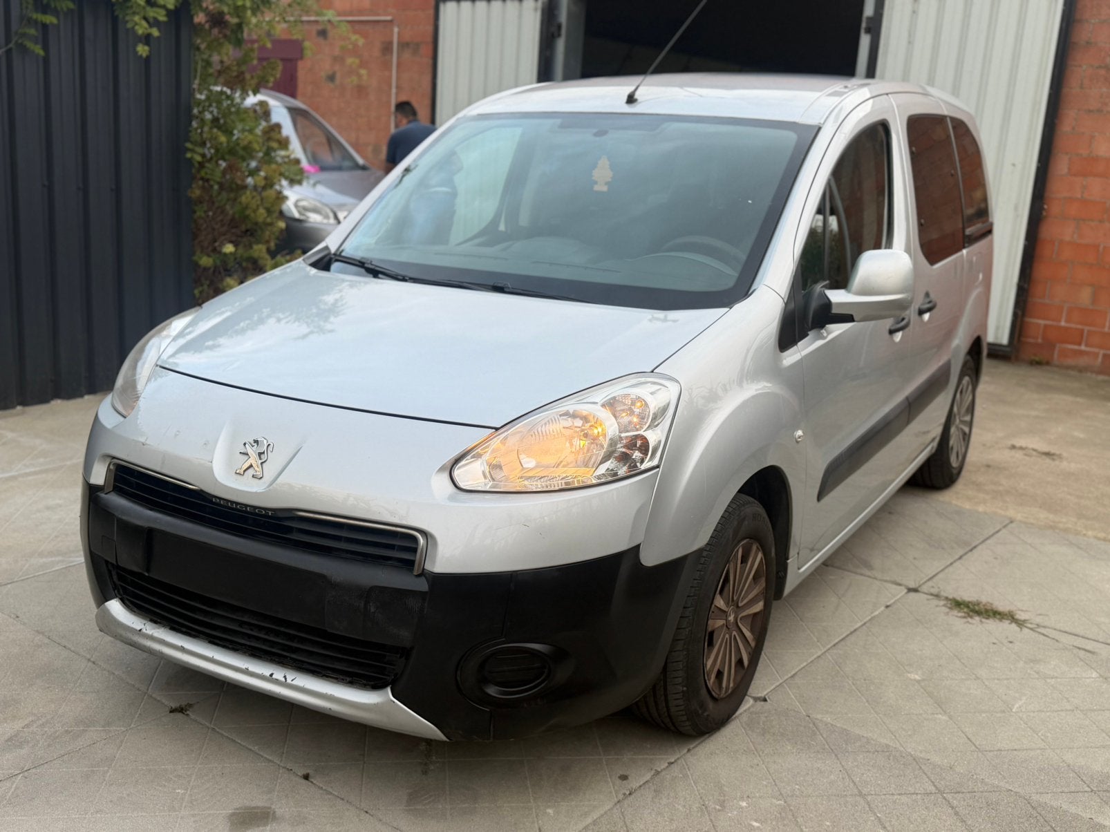 Peugeot partner 2014 1.6 Benzine 155.000km export !!!, Auto's, Particulier, Partner, Te koop, Benzine