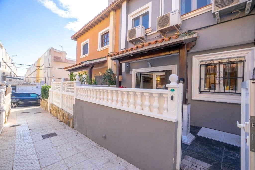 Gerenoveerde duplex woning bij de zee/Torrevieja, Torrevieja, Spanje, Woonhuis, 2 kamers
