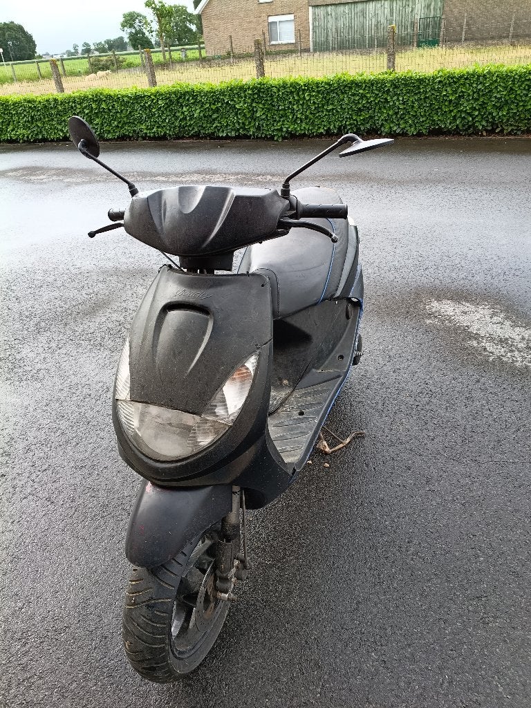 Scooter, Fietsen en Brommers, Scooters | Peugeot, Ophalen, Gebruikt, Klasse A (25 km/u), Tweetakt