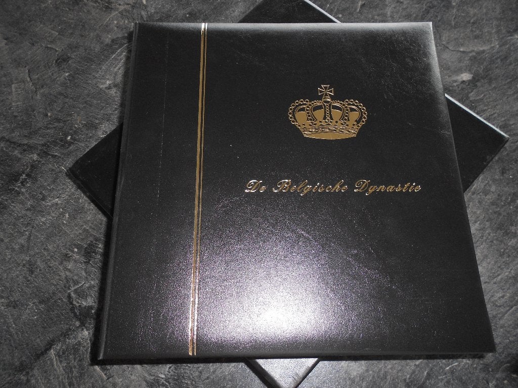 postzegelalbum "De Belgische Dynastie", Postzegels en Munten, Verzenden, Verzamelalbum