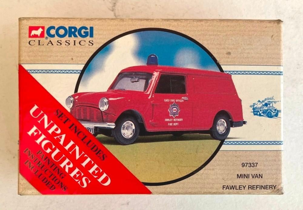 Mini Van Fawley refinery CORGI  # 97337 LIMITED EDITION., Enlèvement ou Envoi, Comme neuf, Voiture, Corgi
