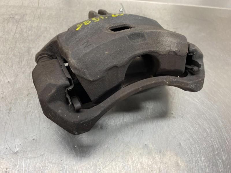 ETRIER DE FREIN AVANT GAUCHE ABS Nissan NV 200 (M20M), Utilisé, Nissan