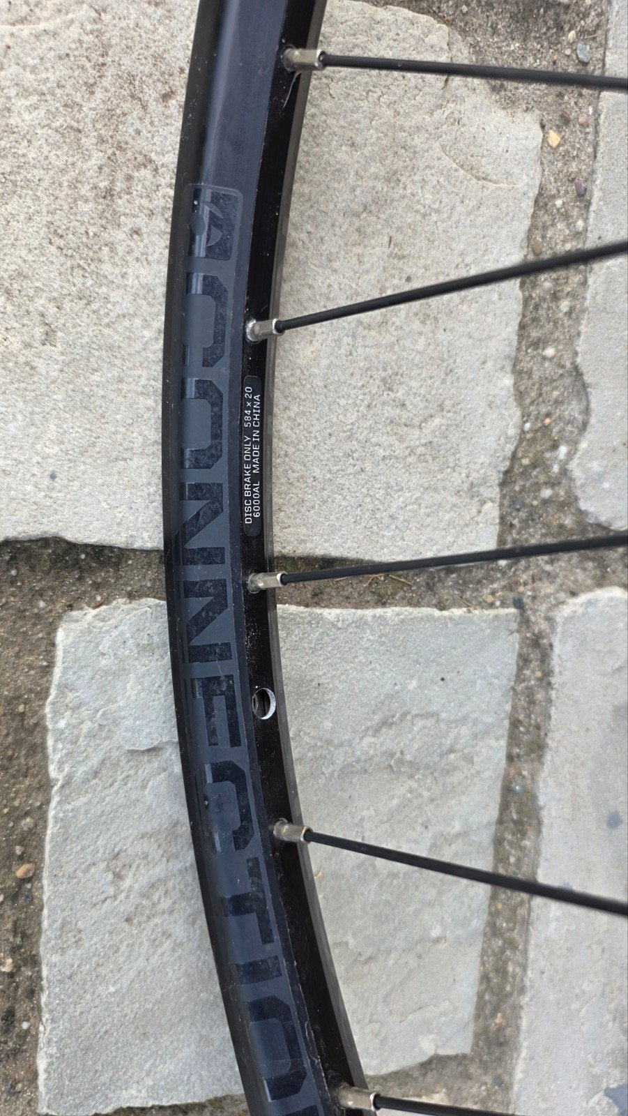 Roue avant 584x20 6000 Al Bontrager, Enlèvement