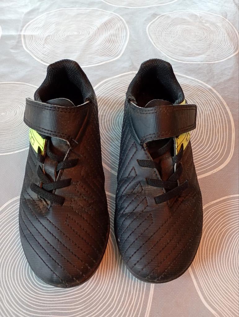 Voetbalschoen Kipstra 100 mt 30, Gebruikt, Kipsta, Ophalen of Verzenden, Jongen of Meisje