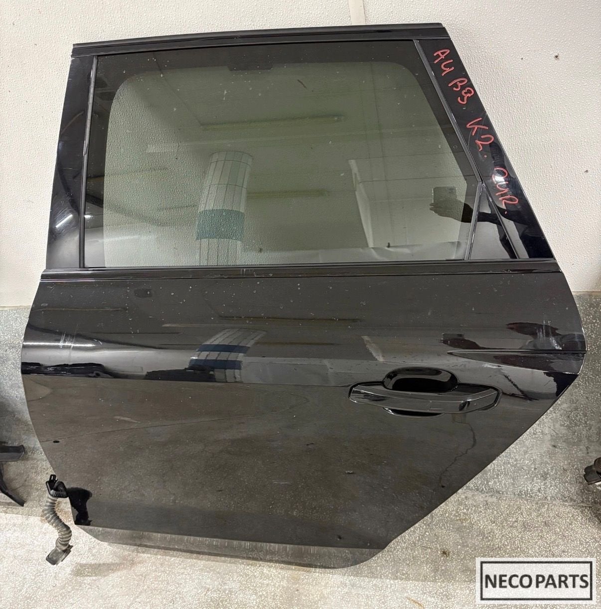 AUDI A4 B9 8W FACELIFT PORTIER DEUR ACHTER LINKS ORIGINEEL, Arrière, -, Haillon arrière, Audi