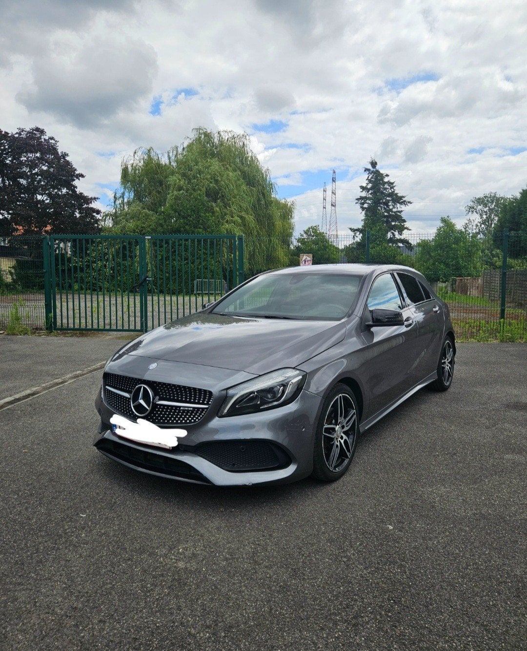Mercedes Classe A 180 Pack Amg Diesel, Autos, Achat, Boîte manuelle, Noir, 5 portes