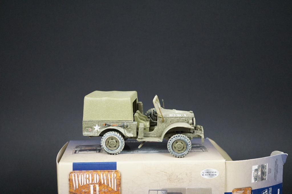 Corgi WC 51 Command car -  Paris 1944 - 1/43 - Limited ed., Hobby en Vrije tijd, Modelauto's | 1:43, Ophalen of Verzenden, Zo goed als nieuw