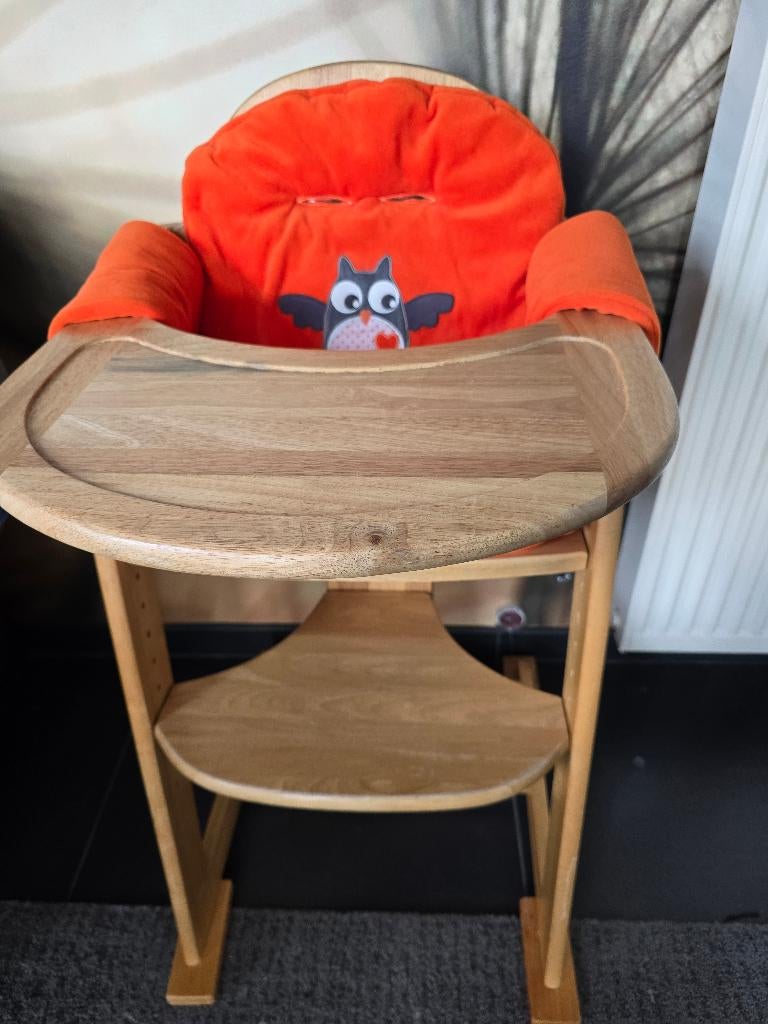 Kinderstoel, merk tiamo, Kinderen en Baby's, Ophalen, Gebruikt, Meegroeistoel, Afneembaar eetblad