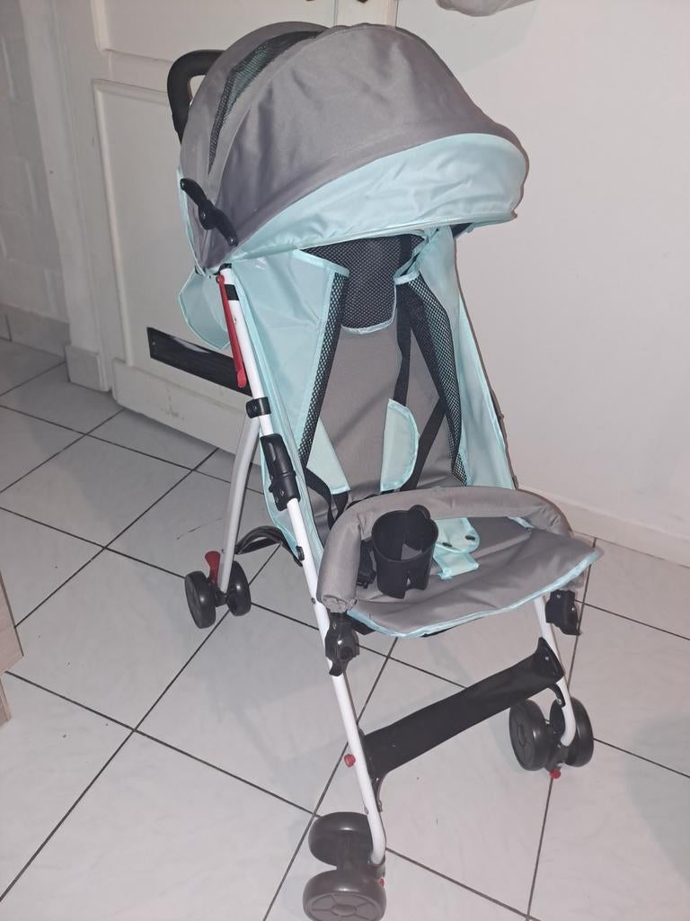 Splinternieuwe kinderwagen te koop, Ophalen