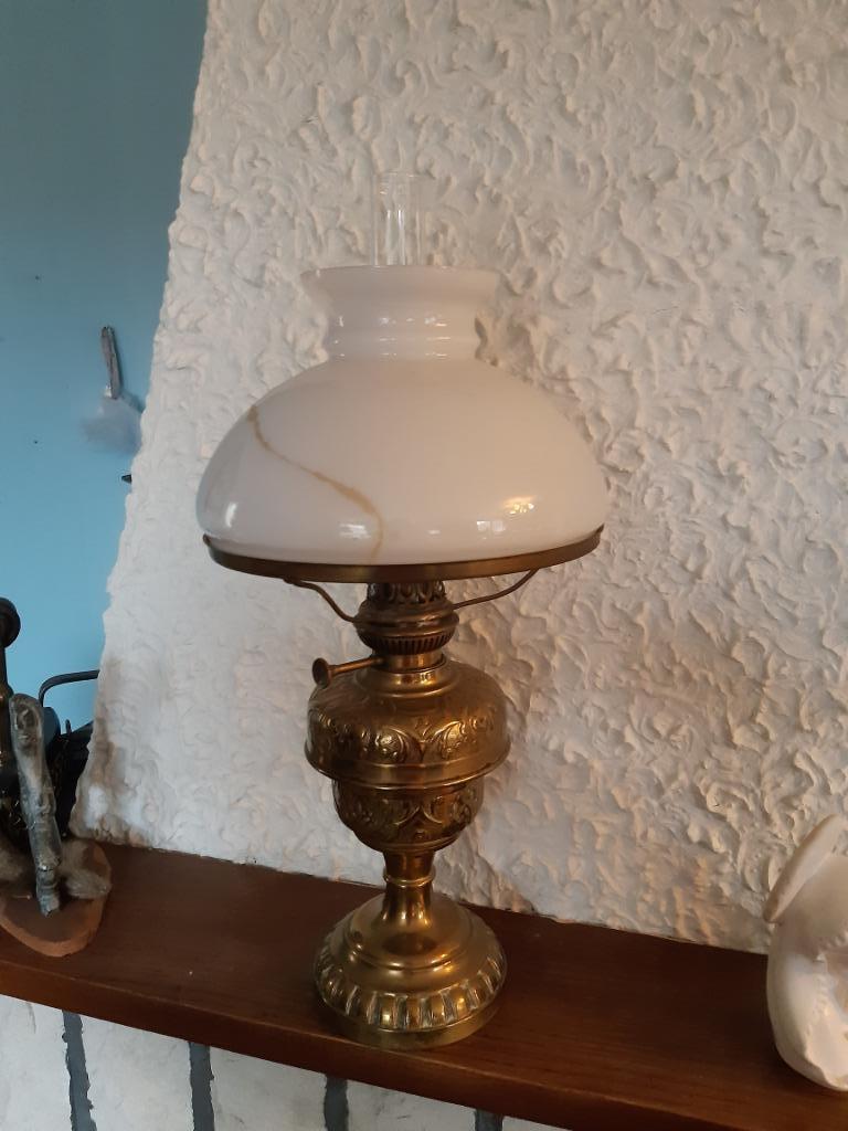 Ancienne lampe à pétrole, Enlèvement