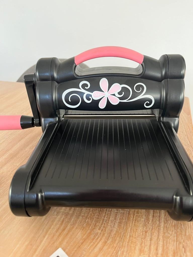 big shot de sizzix scrapbooking, Enlèvement, Comme neuf, Machine à trancher ou Rogneuse, Sizzix