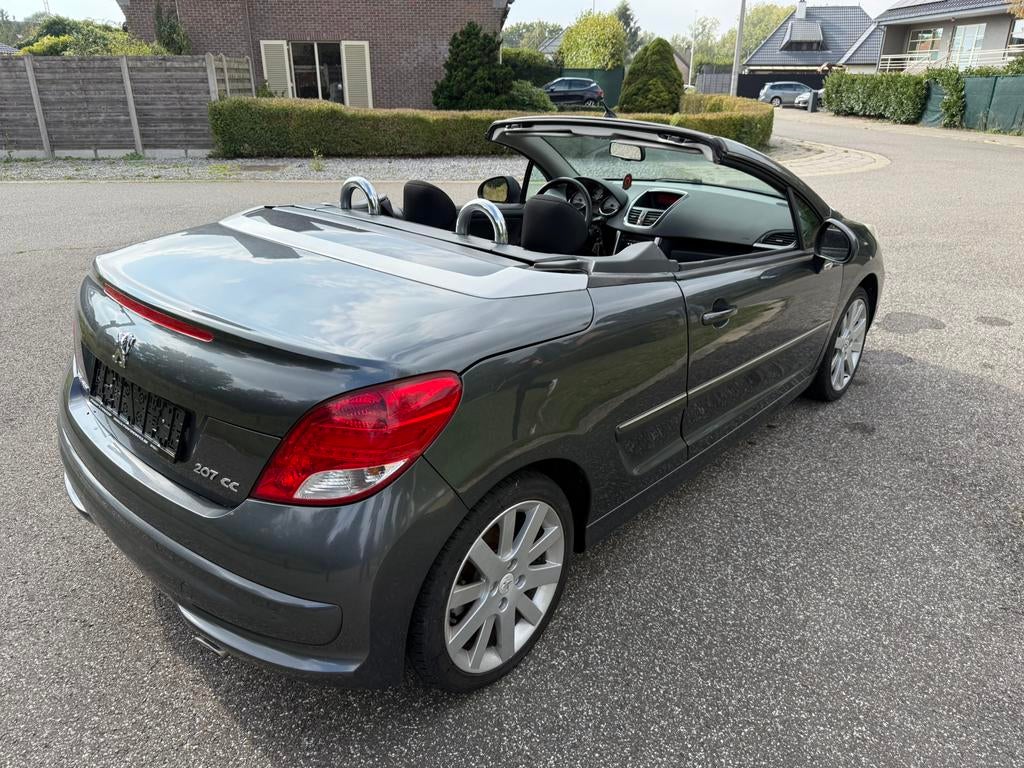 Peugeot 207cc 1.6 benzine euronorm 5, Auto's, Voorwielaandrijving, Euro 5, Stof, Zwart