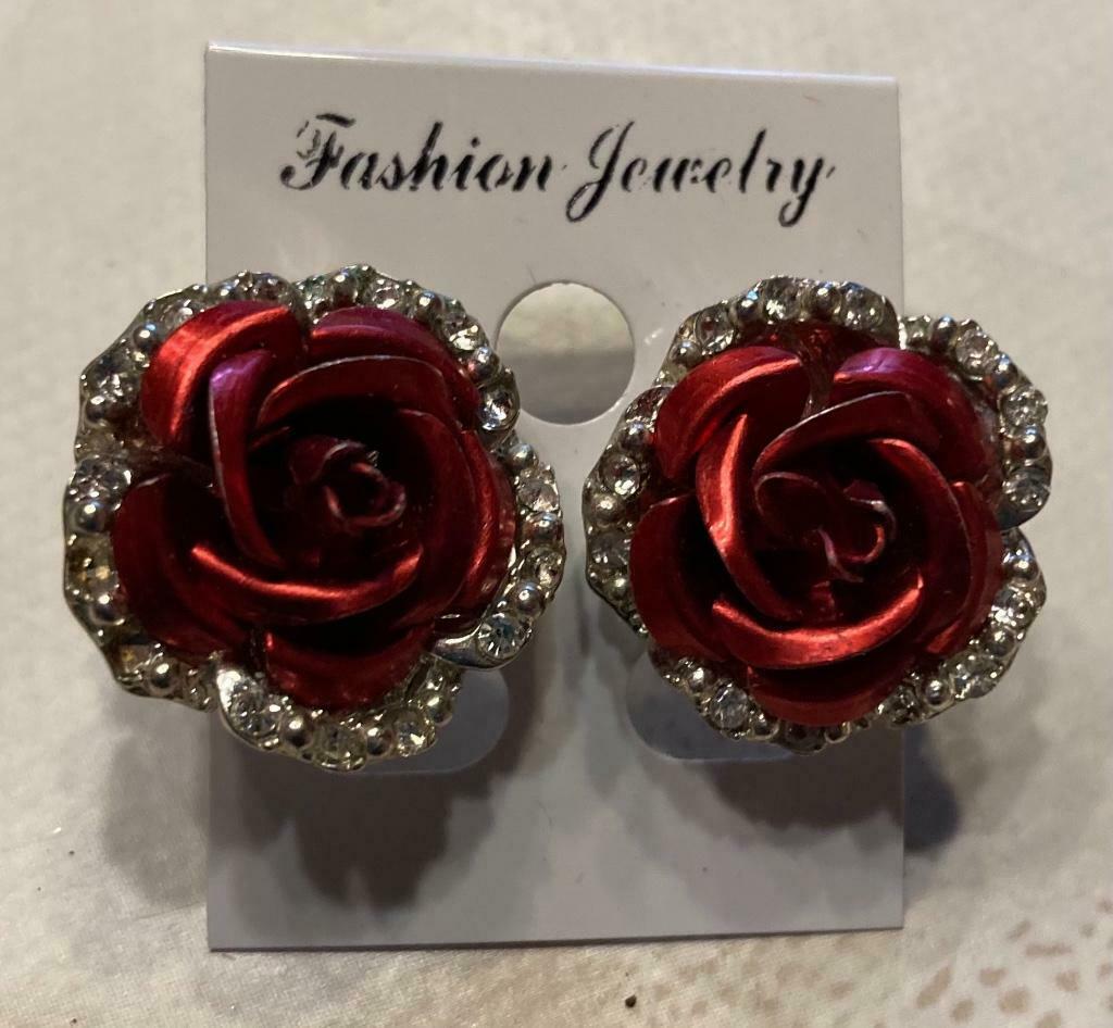 Oorbellen in vorm van een roos., Bijoux, Sacs & Beauté, Boucles d'oreilles, Enlèvement ou Envoi, Autres matériaux, Neuf, Rouge