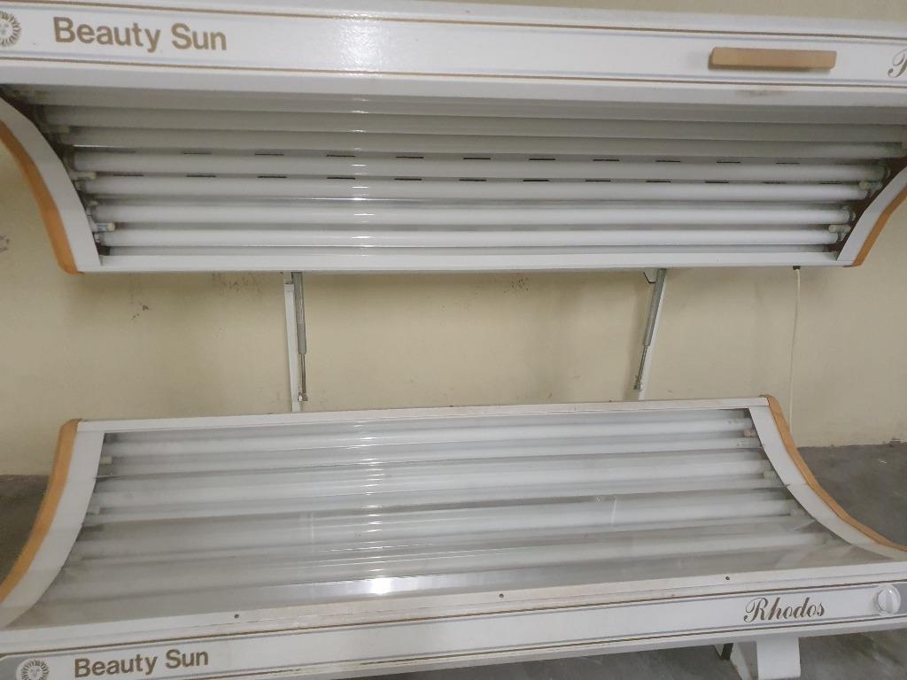 Lit de bronzage, Electroménager, Solarium, Banc solaire & Bronzage facial, Enlèvement ou Envoi, Utilisé, Banc solaire double, 15 lampes ou plus