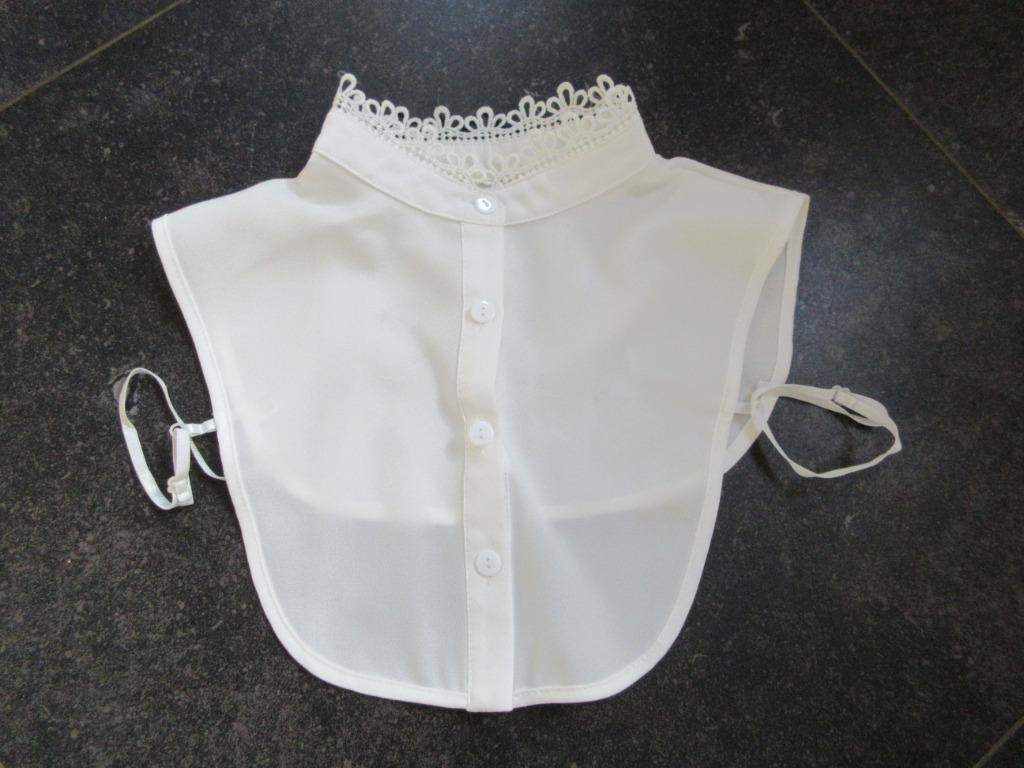 un col blanc en broderie en dessous d'un pull vintage, Antiquités & Art, Enlèvement