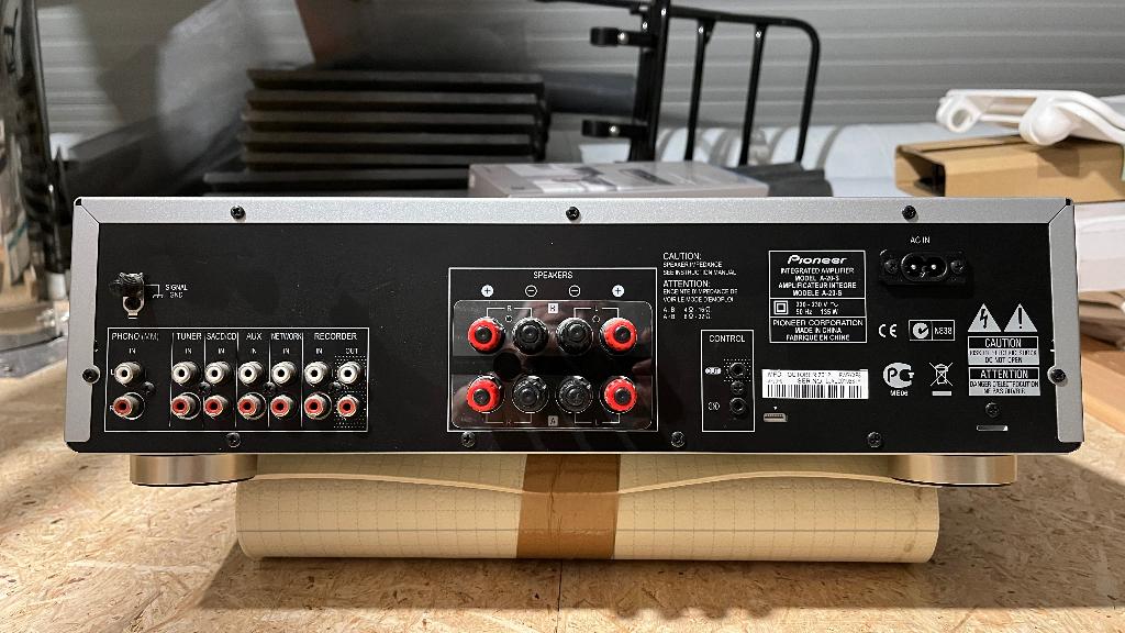 muziek versterker, Audio, Tv en Foto, Versterkers en Ontvangers, Ophalen, Zo goed als nieuw