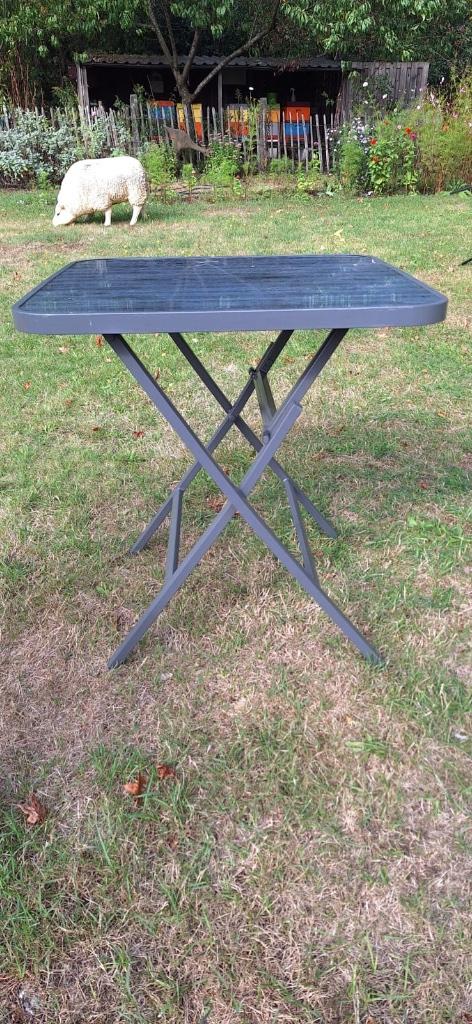 Kampeer/tuintafel 70x70 glazen tafelblad, Ophalen, Zo goed als nieuw, Campingtafel