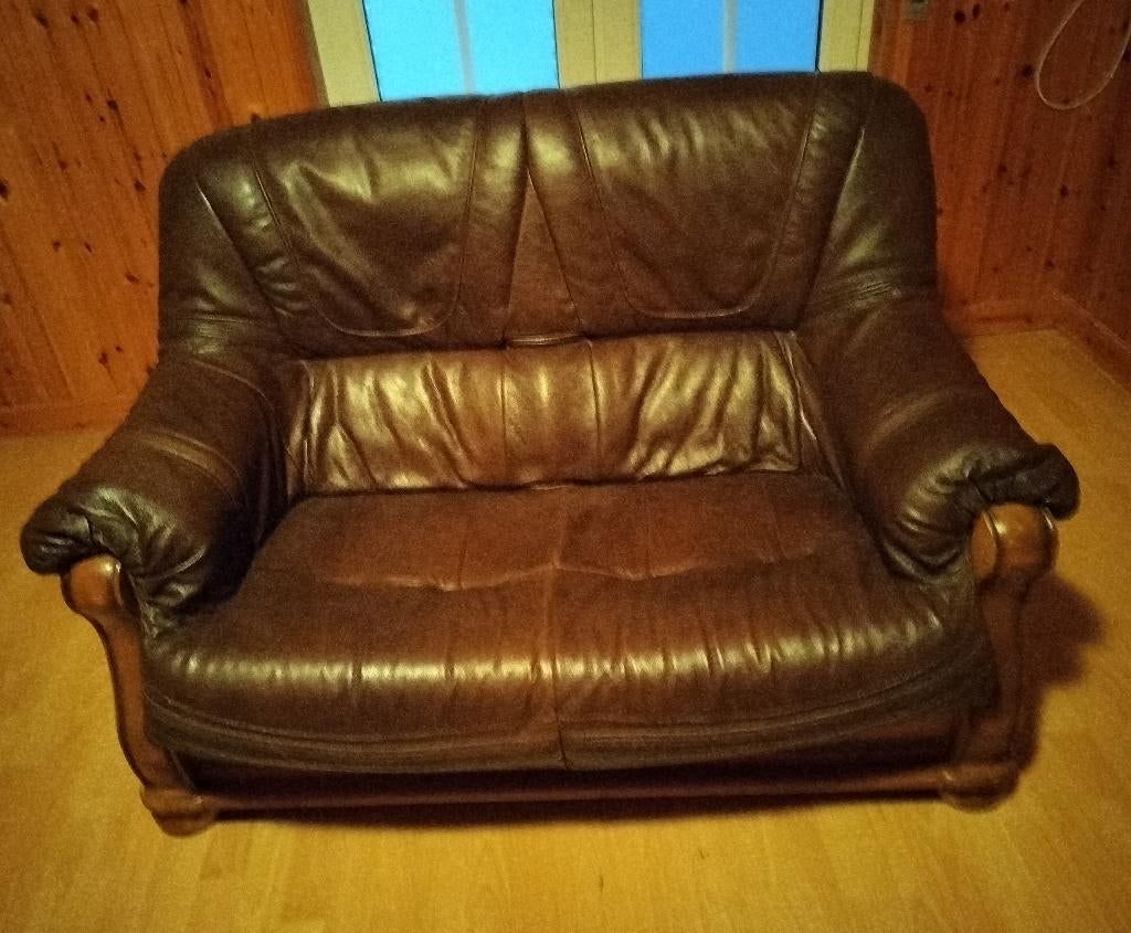 Te koop 2-3 personen lederen zetel, Ophalen, Zo goed als nieuw