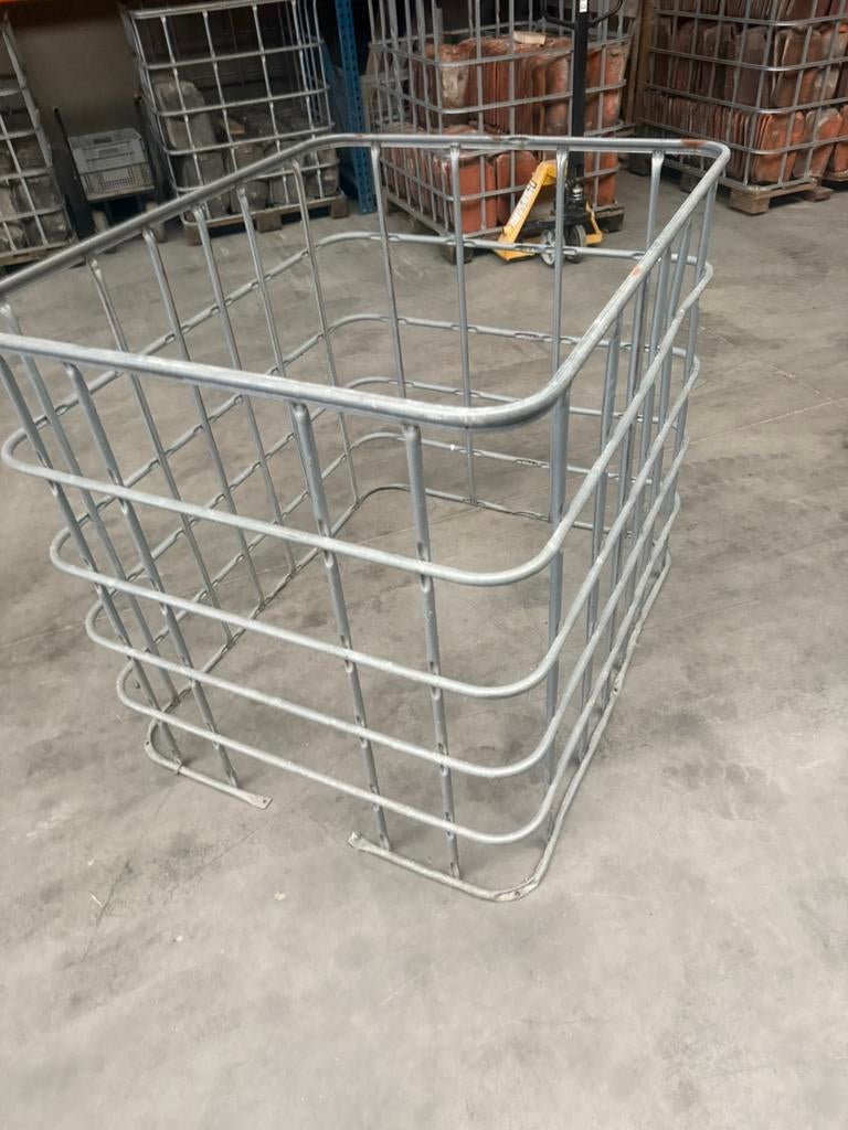 Cages IBC sans palette, Enlèvement, Comme neuf