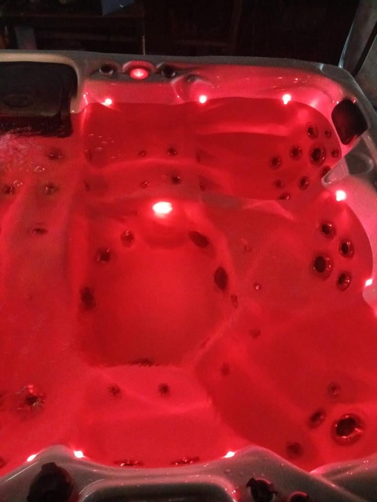 Jacuzzi gratis geleverd geplaatst, Tuin en Terras, Ophalen of Verzenden