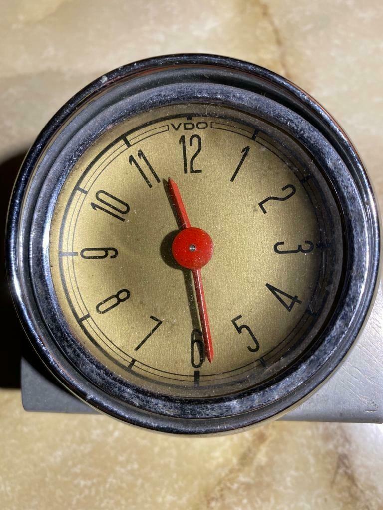 horloge vieille voiture vintage made in germany, Enlèvement, Comme neuf