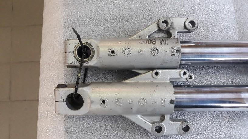 DUCATI MONSTER 600-750 VOORVORK COMPLEET, Motoren, DUCATI, Gebruikt, Ophalen of Verzenden, Jackierogier@outlook.be