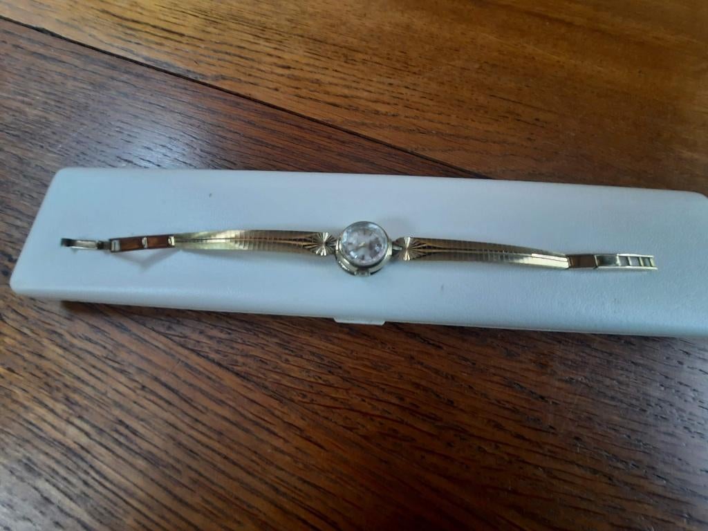 Montre de femme, Bijoux, Sacs & Beauté, Montres | Femmes, Montre-bracelet, Autres marques, Acier, Enlèvement