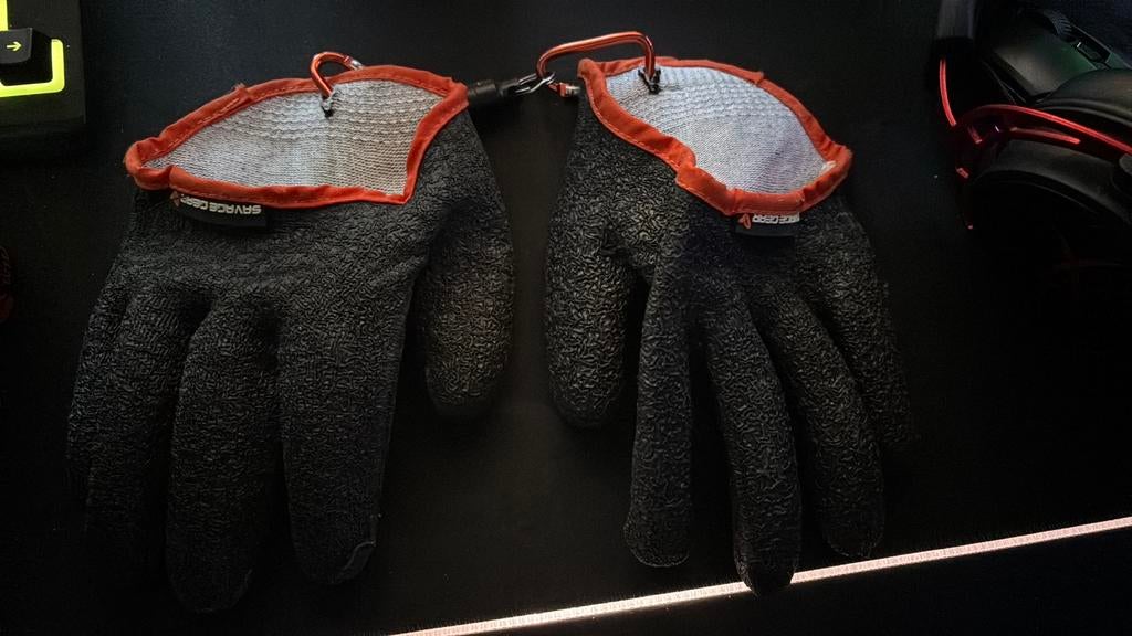Gants de pêche Savage Gear pour le carnassier (Silure), Sports nautiques & Bateaux, Pêche à la ligne | Poissons prédateurs, Enlèvement