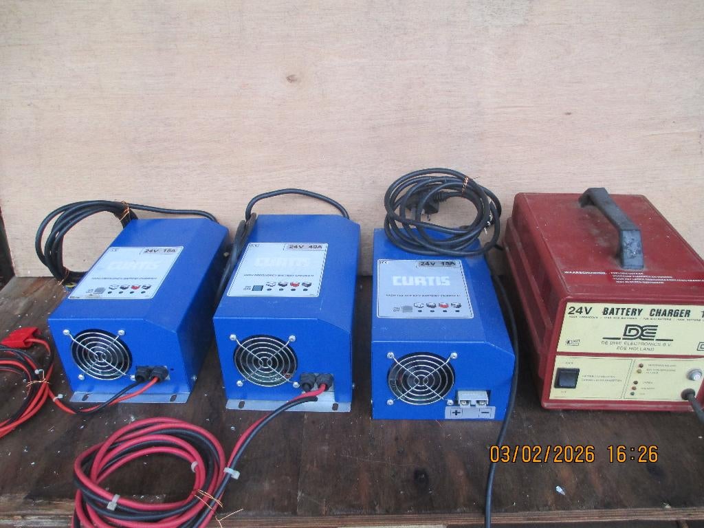 Opruiming batterijladers, Hobby en Vrije tijd, Ophalen, Gebruikt