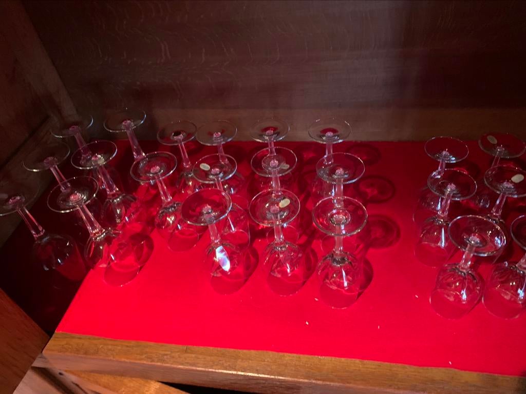 Lot de verres divers, Enlèvement, Comme neuf