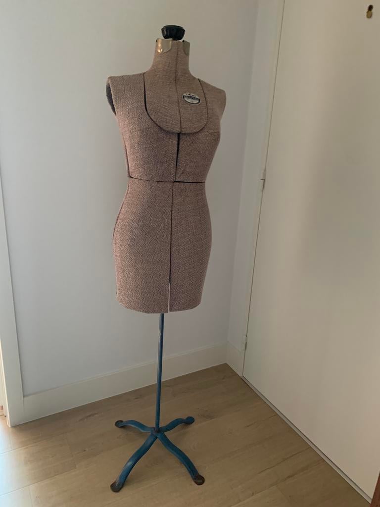 Mannequin vintage, Enlèvement