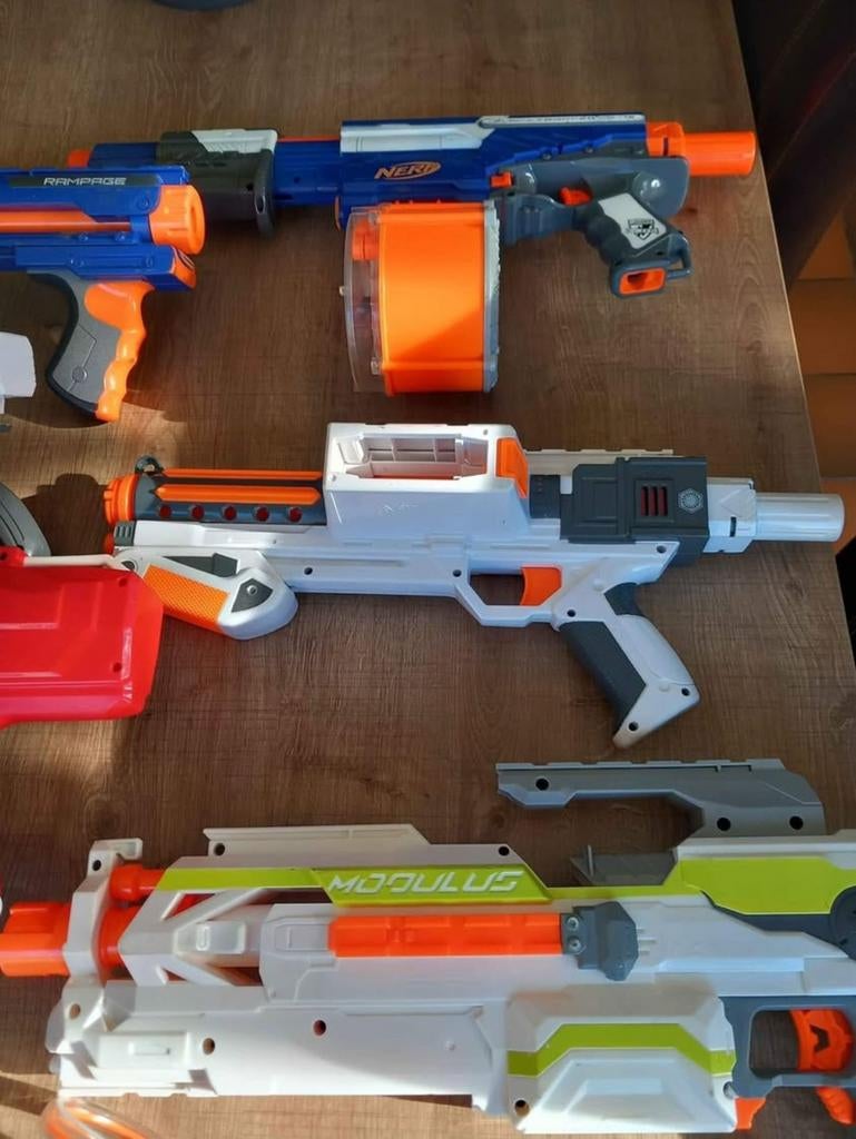 Lot Nerf geweren 7 stuks + accessoires en toebehoren, Enfants & Bébés, Jouets | Extérieur | Jeu d'action, Enlèvement, Comme neuf