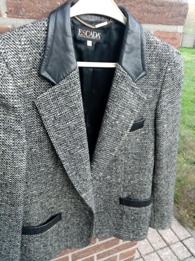 Dames blazer/Jas Escada Mt40/L, Kleding | Dames, Jassen | Winter, Zo goed als nieuw, Maat 38/40 (M), Zwart, Ophalen of Verzenden