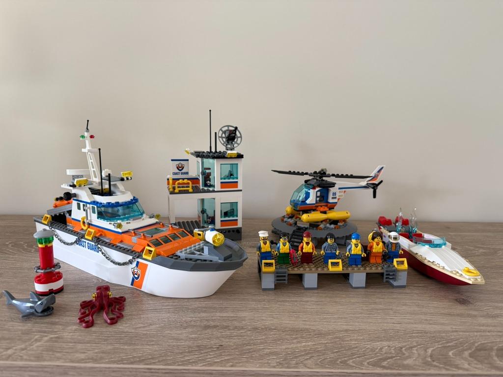 Lego City 60167 Kustwacht hoofdkwartier, Kinderen en Baby's, Speelgoed | Duplo en Lego, Ophalen, Zo goed als nieuw, Complete set