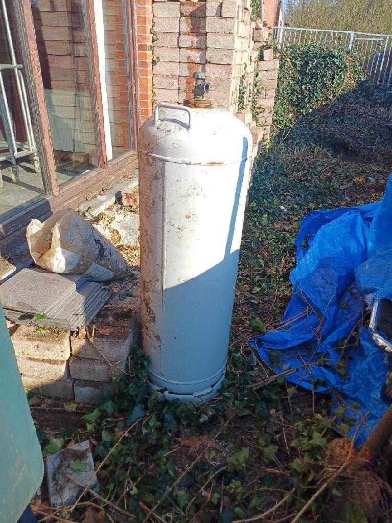 Grote gasfles, Ophalen, Gebruikt