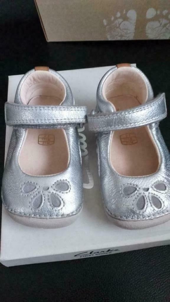 Chaussure fille Clarks, Clarks, Comme neuf, Enlèvement, Chaussures