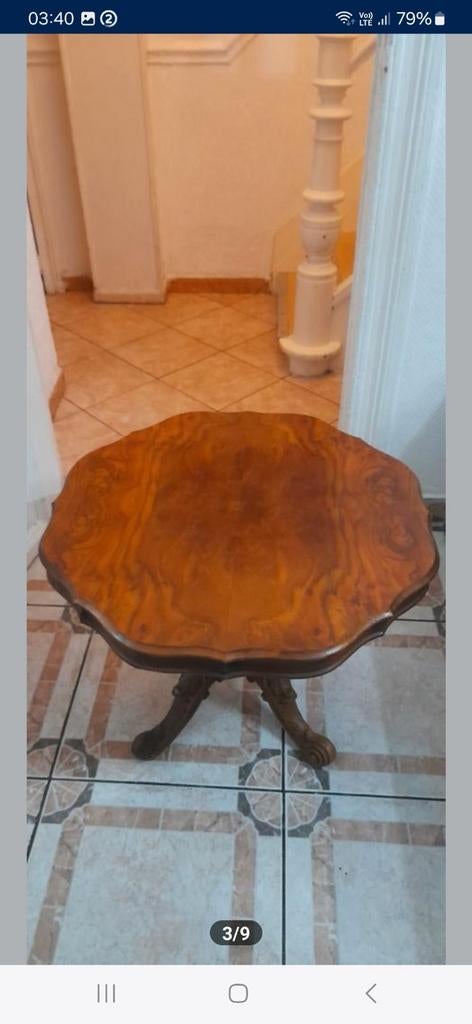Jolie table en acajou forme Papillon en bon état (h=50, d=68, Maison & Meubles, Tabourets de bar, Comme neuf, Enlèvement ou Envoi