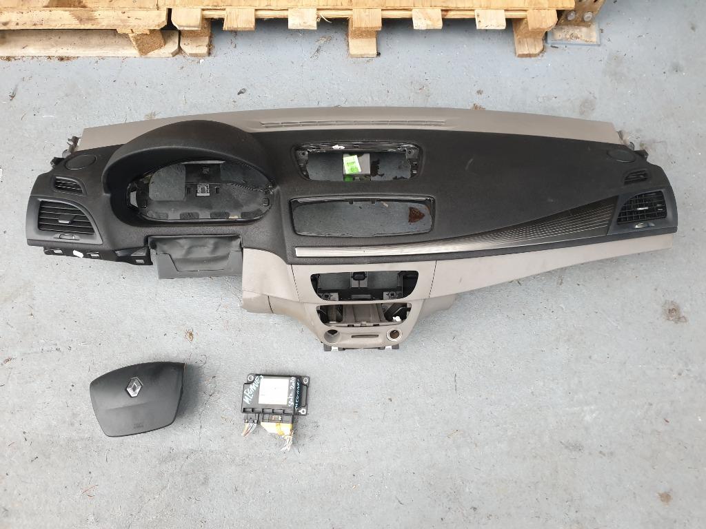 Planche Tableau bord RENAULT MEGANE 3 air bag calculateur, Autos : Pièces & Accessoires, Enlèvement, Renault