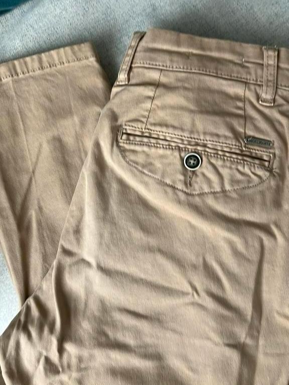 Pantalon Chino jack and Jones 27 32, Vêtements | Hommes, Beige, Enlèvement, Porté, Taille 46 (S) ou plus petite